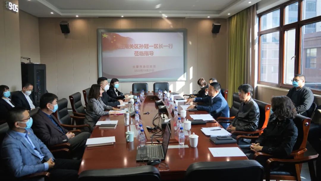 南关区代区长孙冠一到线上转盘
调研