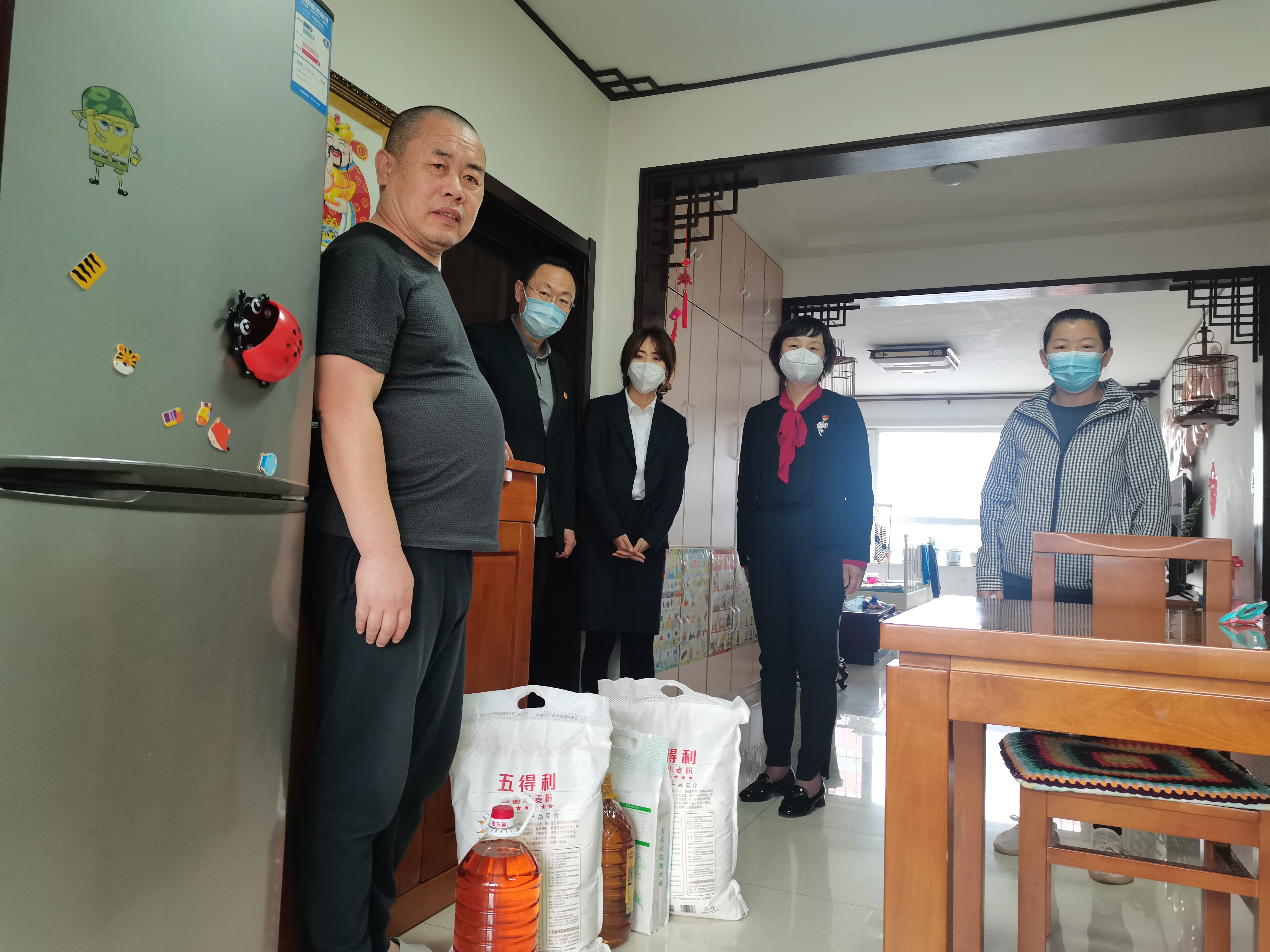 浓情端午 情暖人心|线上转盘
党支部走访慰问包保贫困户